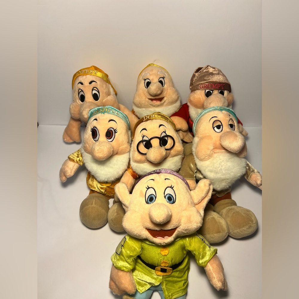 Snow White seven dwarfs